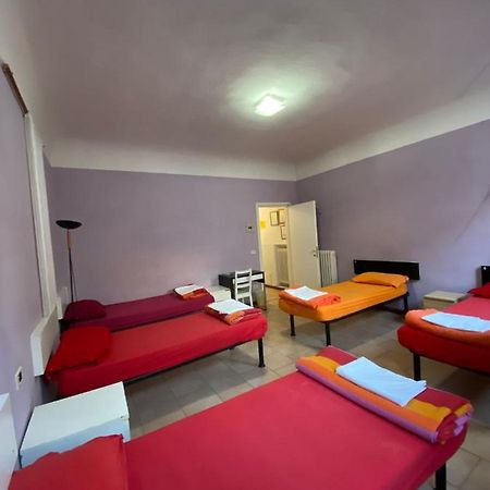 Emerald Fields Hostel Firenze Eksteriør billede
