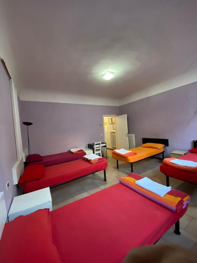 Emerald Fields Hostel Firenze Eksteriør billede